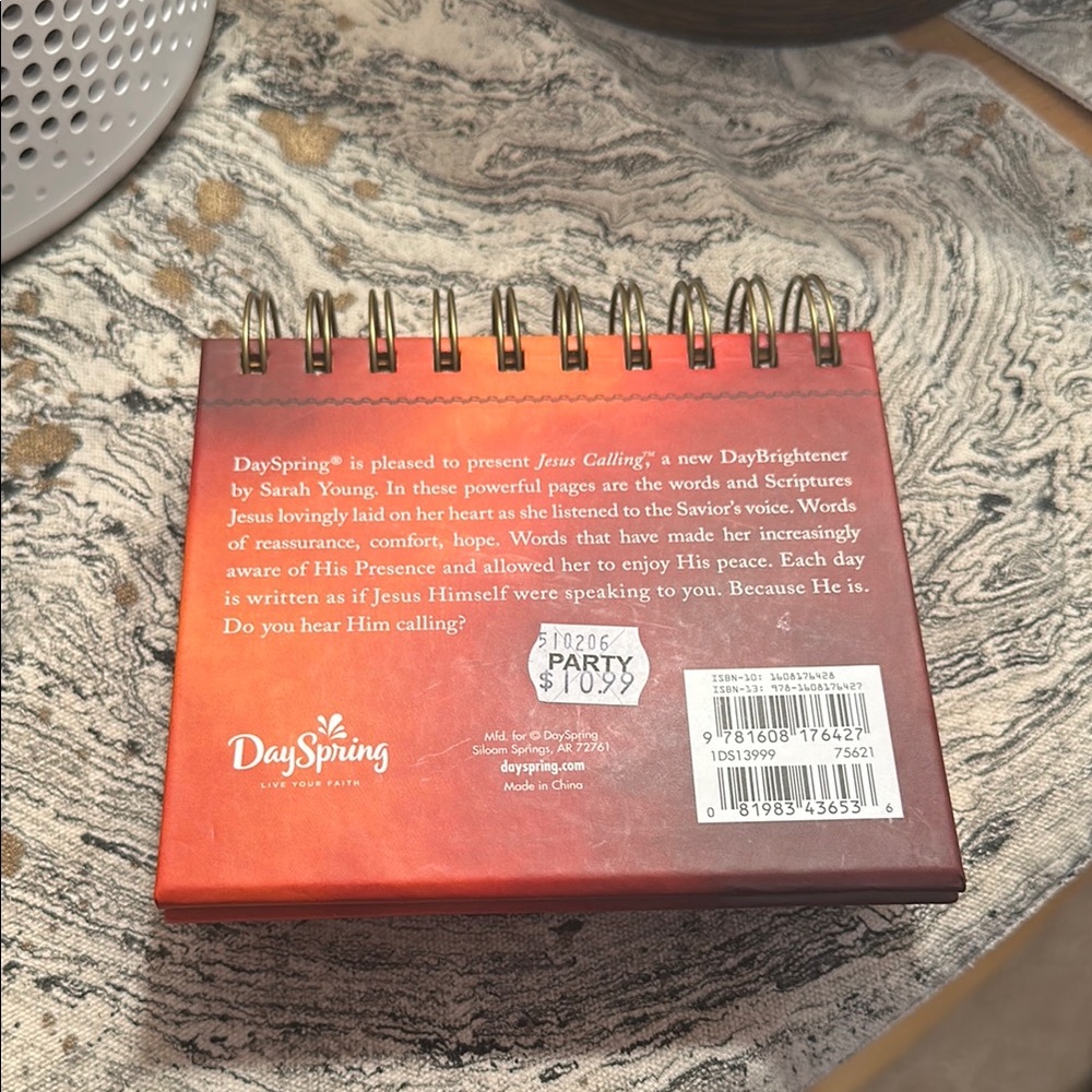 Jesus Calling Inspirational DayBrightener enjoying peace in his presence - Picture 2 of 3